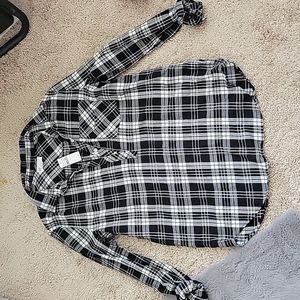 Gap- white and black plaid Flannel shirt